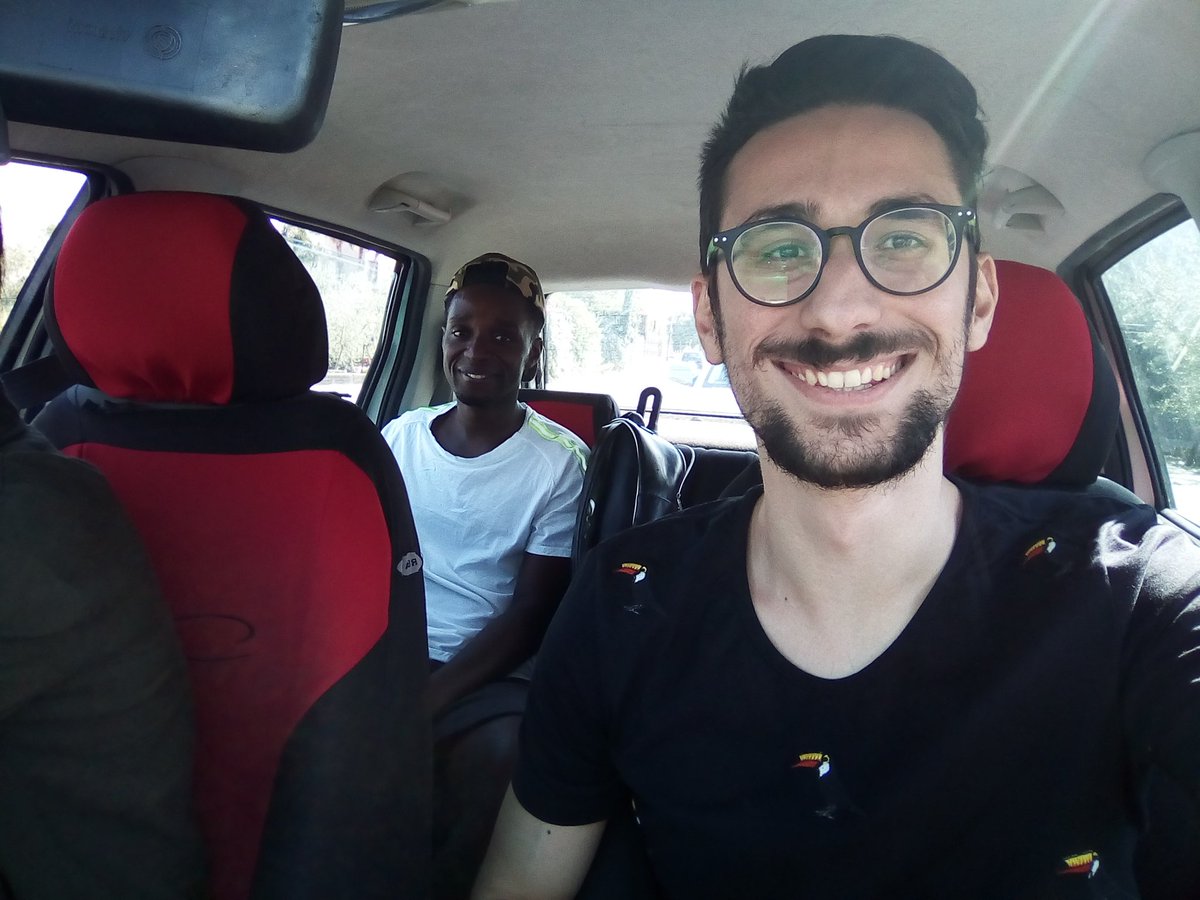 ArtistofBeasts's tweet photo. Con mio fratello e mia sorella(non voglio foto sto male!)...
Andiamo a cazzeggiare!
#scampagnata #relax #domenicainfamiglia #freddoecaldo #ciaobelli #fratellanza #Brotherhood
#norazzismo #nolega #nofdi https://t.co/wUqOwTDUC2