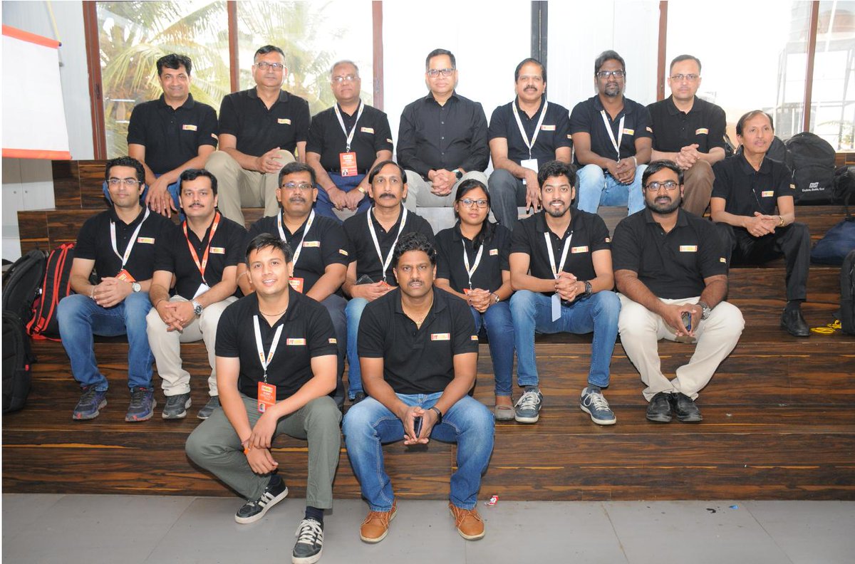syndicatebank's tweet photo. Fortune Favors the Brave. Our Brave Force behind the successful event of Synd iNNOVATE
#TeamHackathon
#SyndicateBank
Inspire | Invent | Influence https://t.co/6ipTzTadox