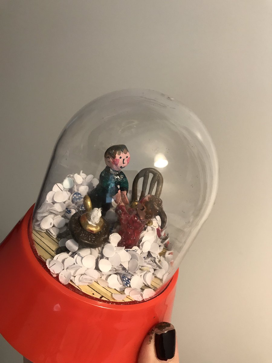 spooninthelid's tweet photo. The snow gentle falls on the streets of Paris as Mimi and Rodolfo meet for the first time and immediately fall in love 🎶💖 #Laboheme #chegelidamanina #yourtinyhandsarefrozen #latchkey #operasnowglobe #licensethis #brandlicensing #brandlicensingeurope #ble19 https://t.co/ksqv5SeQ8s