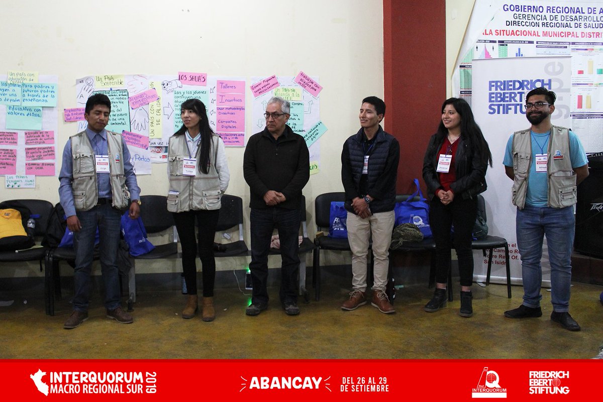 Red_Interquorum's tweet photo. Con las palabras de Cristian Rojas de la @RedIQApurimac; Jhoanna Torres, Coordinadora del proyecto DSR - Red Interquorum; Raúl Tecco de #FesPerú y de los inductores, damos clausura a este Encuentro #IQMacroSur2019. 

¡#IQLoHacesTú! 👉 https://t.co/gYQywVQCT6