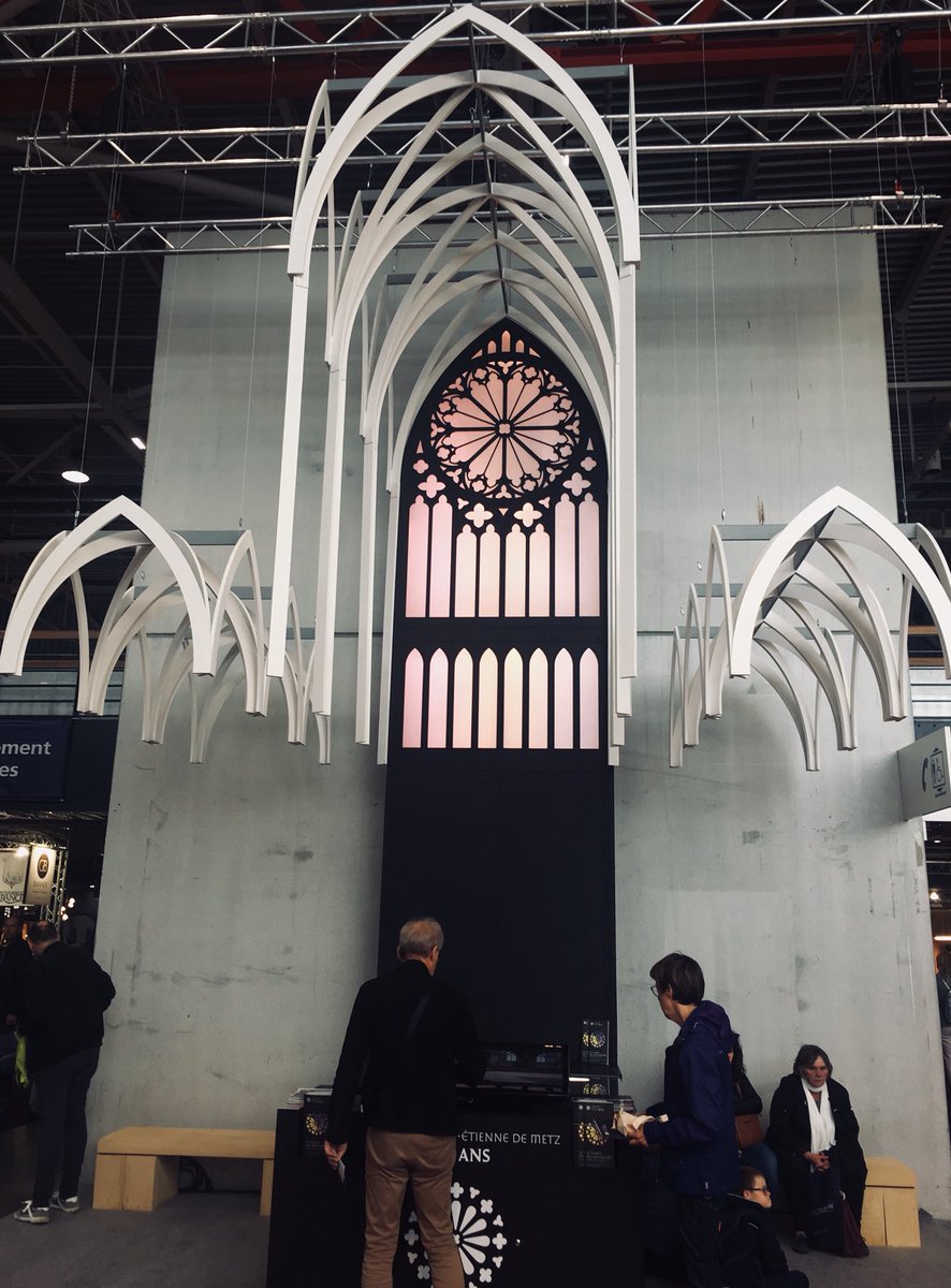 fgrolet's tweet image. 8 jours pour visiter la @FIMetz @MetzExpoEvent ! Des rencontres et des stands intéressants : dès l’entrée,- le beau stand de la Moselle et le rappel des festivités pour les 800 ans de notre cathédrale 🤩