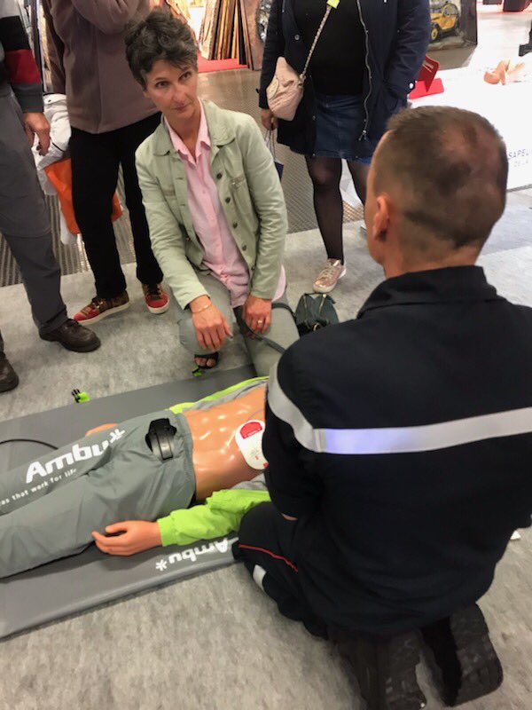 fgrolet's tweet image. 8 jours pour visiter la @FIMetz @MetzExpoEvent ! Des rencontres et des stands intéressants : dès l’entrée,- le beau stand de la Moselle et le rappel des festivités pour les 800 ans de notre cathédrale 🤩