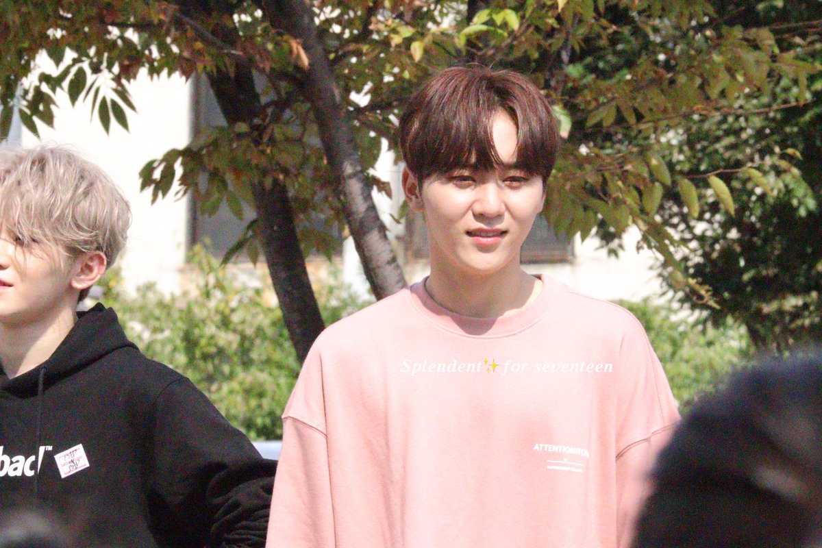 SplendentSVT's tweet photo. 190928 세븐틴 음중 미팬

우리부쁜이복숭아🍑🍑

#세븐틴 #SEVENTEEN #승관 #seungkwan #スングァン https://t.co/xY0dhAI8rN