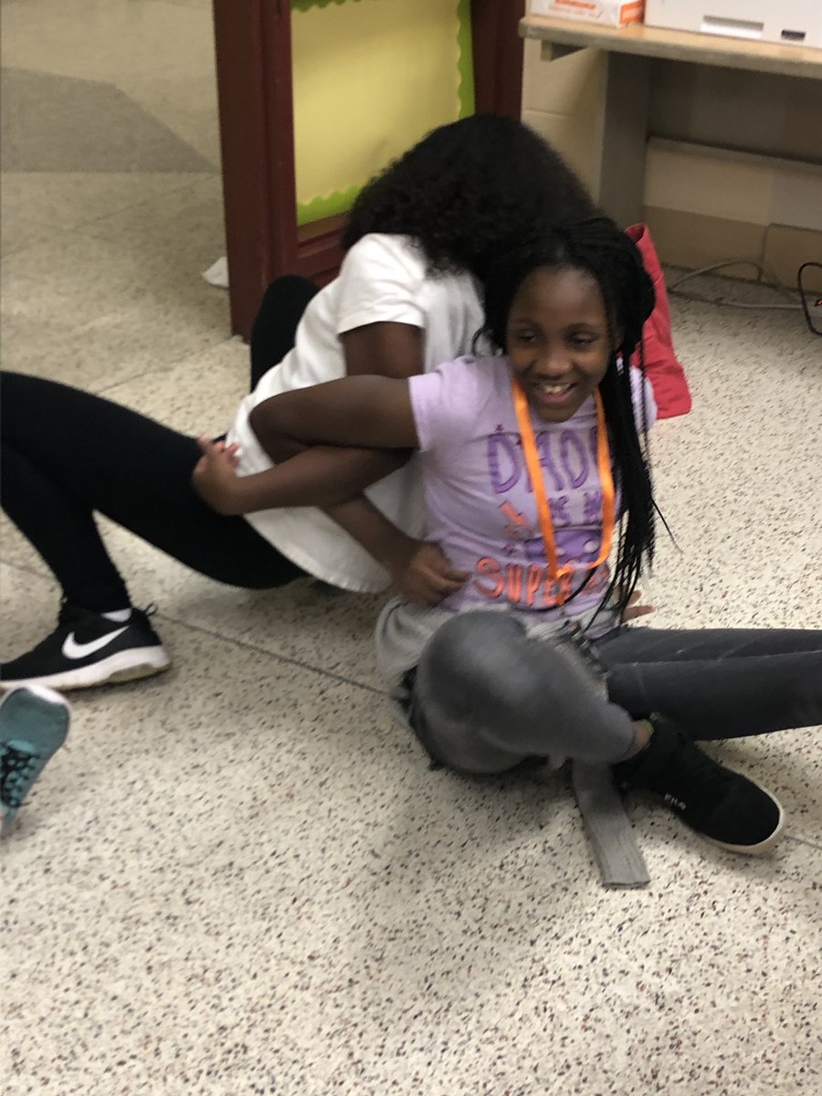 MrsMiller279's tweet photo. Our @gotrtwincities team 3 working together and having a blast!!! #pltweets #togetherwecan @PalmerLakeElem https://t.co/QzPFroYBGw