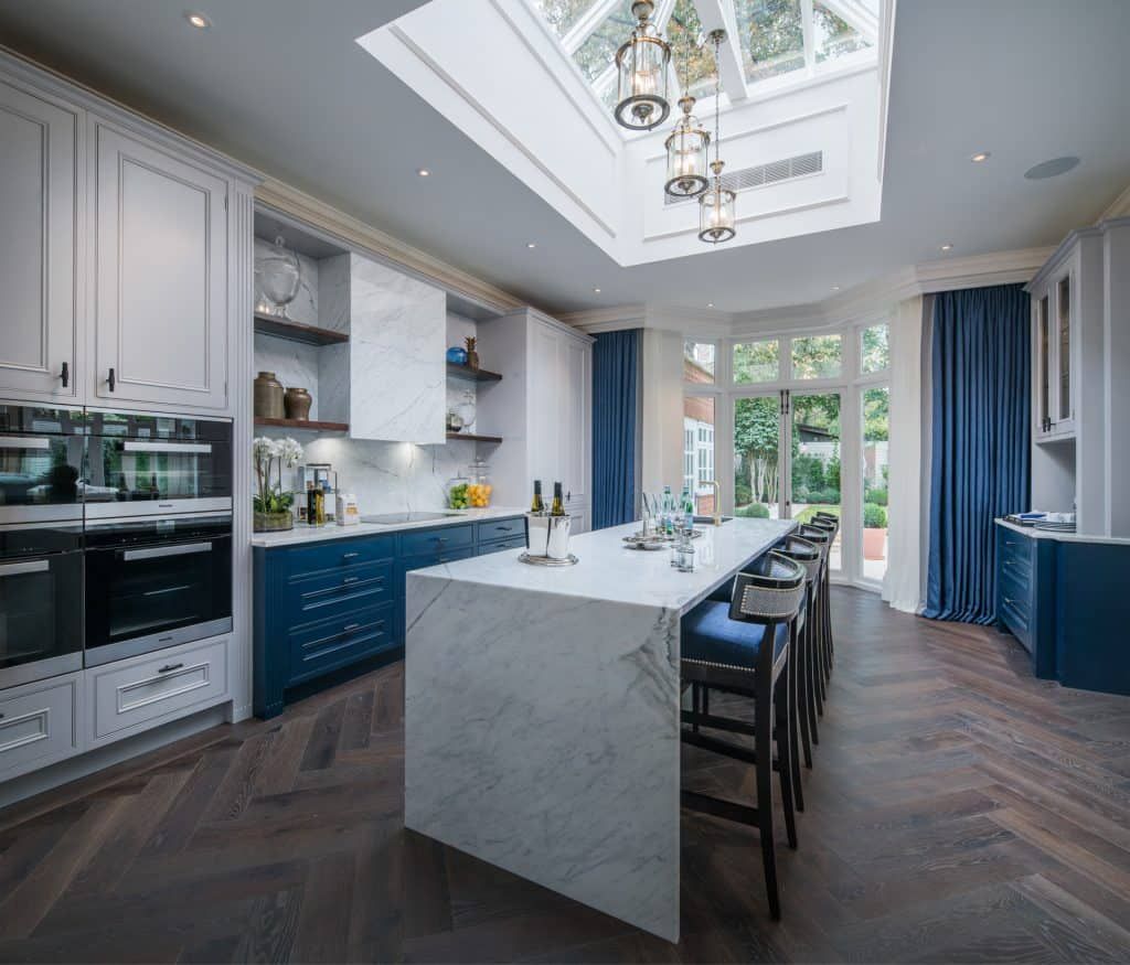 intervari's tweet image. Create a beautiful kitchen to go with your beautiful home. This is another one completed by us and we love the colour choice. Would you like us to help you create something truly unique for your home? Discover more and get in touch at:  buff.ly/2RhDK3q