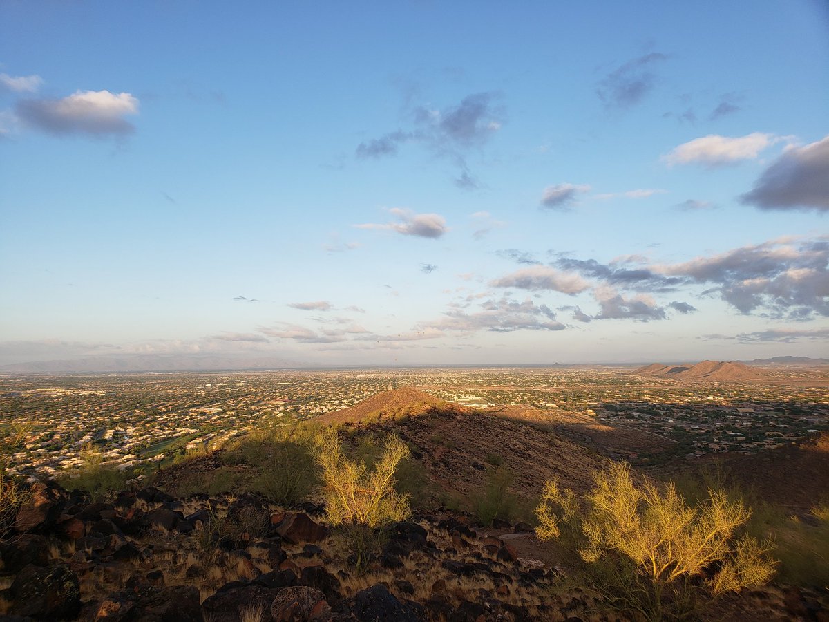 HereForLaughs_'s tweet image. My goal is to get up here and watch the entire sunrise. I didn't meet it today, but I refuse to not meet this goal soon. #MorningHike #KeepFuckingGoing #RefuseToFail