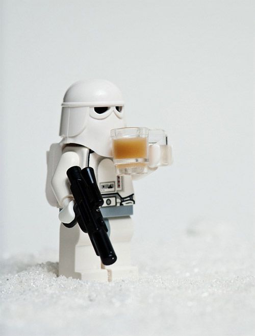 skywalker_saber's tweet image. When #NationalCoffeeDay is on a Sunday, storming Echo base can wait a minute.

#StarWars