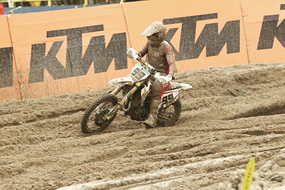 AssenMXGP's tweet photo. Glenn Coldenhoff wins race 2 MXoN in front of Pauls Jonass and Shaun Simpson! 🏁💥

#MXoN #MXGP #Motocross https://t.co/g9uy2yfueo