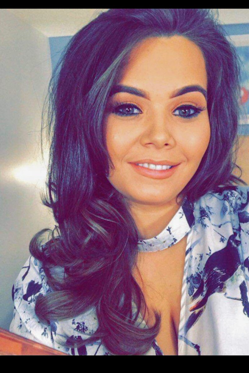 RoxyAnn97's tweet photo. @chelsfergo https://t.co/c7xVmMIvpy https://t.co/YJ2p6CDX2O