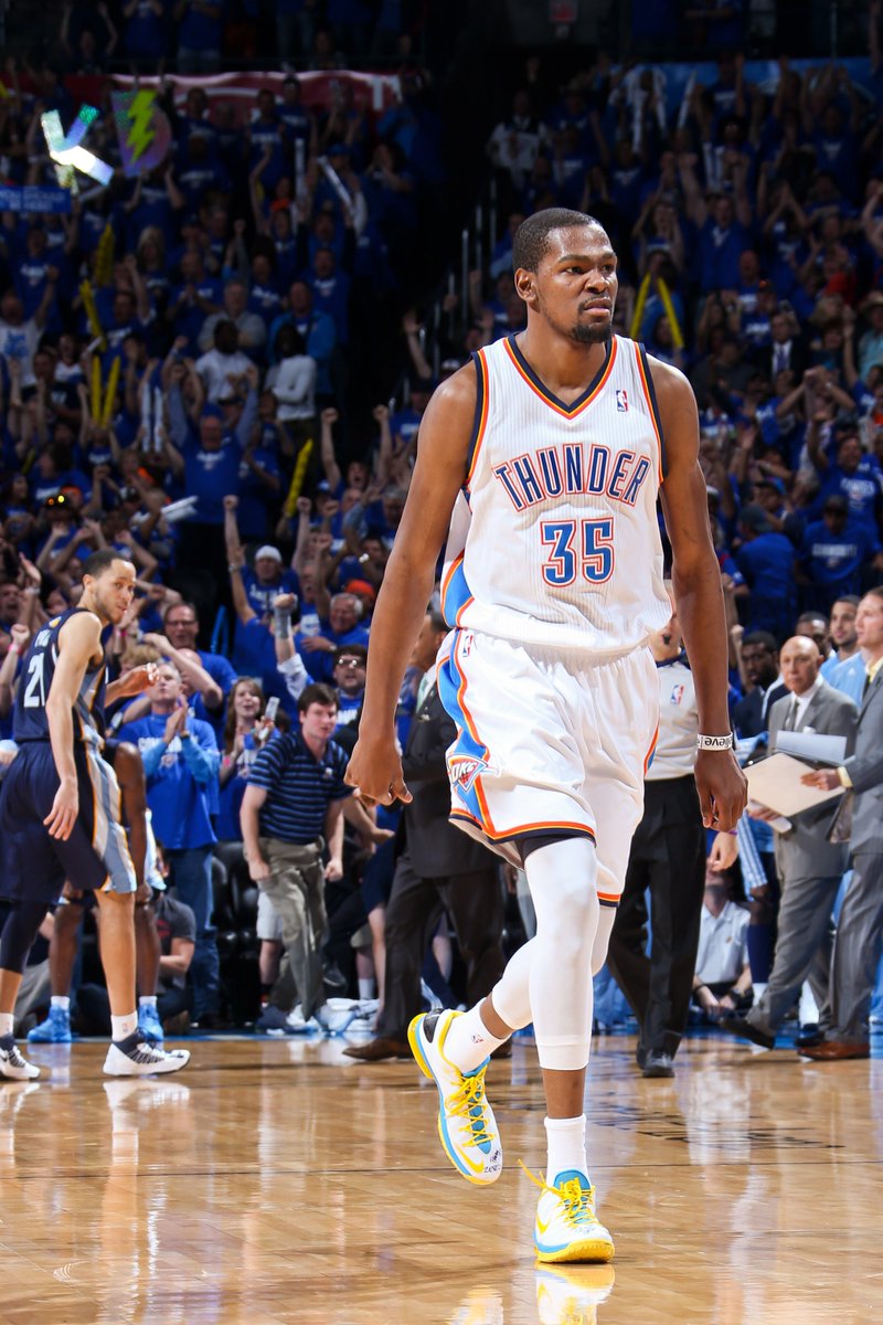 SLAMonline's tweet photo. A certified bucket.

Happy birthday to one of the greatest scorers the game has ever seen. @KDTrey5 https://t.co/YyMwKkVDhd