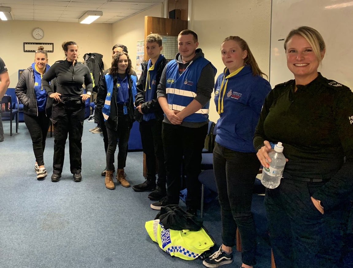 MikeUniSIO's tweet image. Some of tonight’s @SWPVolunteers &amp;amp; @SWPCardiff team briefing for the last night of #Freshers2k19
The Safety Bus &amp;amp; Street Scheme will be out every Wednesday, Friday &amp;amp; Saturday from next week! 
If you’re out tonight please stay safe, don’t drink in excess &amp;amp; look after your mates!