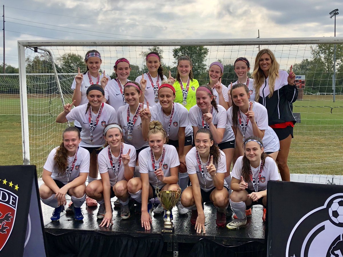 fireandicesa's tweet photo. Congratulations to the 2001βs for winning the U19 Championship at the #fcpridecup! Played a hard fought game in the pouring down rain and scored a goal in the last 30 seconds to go up 1-0 on the host club FC Pride. Well done ladies! https://t.co/7NCcO4Ylc6
