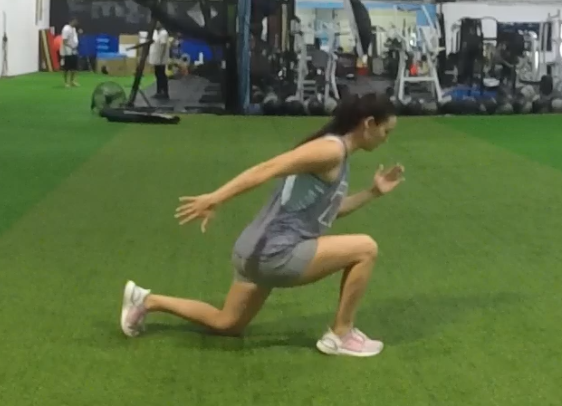 fitsoccerqueen's tweet photo. Solid day filming *reset* and speed mechanics programs for online athletes.
In-season training is a great way to reinforce basics of running form and acceleration
Excited for this next phase of getting better w/o being sore during the season.
#OnlineTraining #SundayProgramming https://t.co/CZ9OC0Xv0O