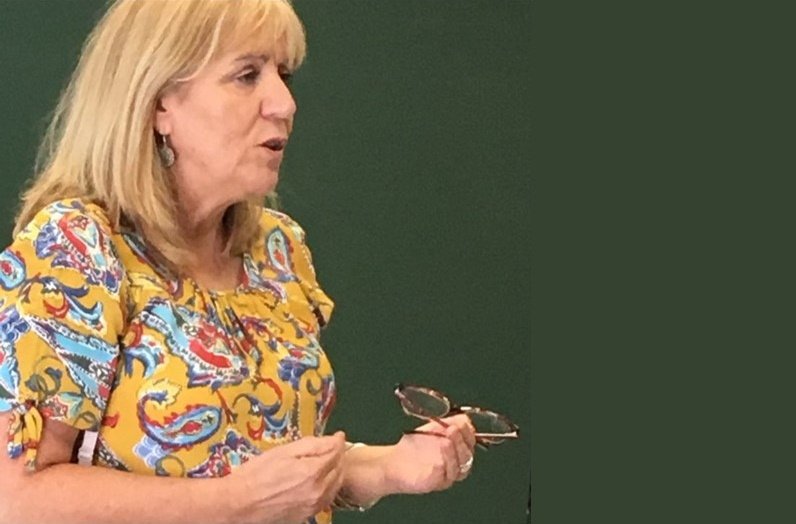 NiamhatMU's tweet photo. .@MUAppSocSc's #SocialWork Programme got off to a running start last week with great inputs. Enjoyed chatting to @FlavinEdwina #ChildrenFirst Information Officer, before her presentation to students on her study of SW's views on importance of cultural competence in SW practice https://t.co/mTd10GWNMf