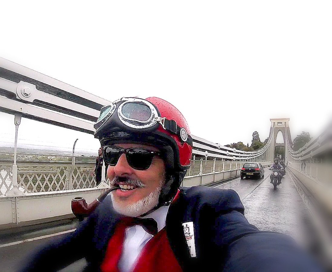 Fantastic ride out at the Bristol Distinguished gentlemans ride today. Loads of people braved the weather to ride and support is. 👍
#dgr2019 #RideDapper #movember #DistinguishedGentlemansRide