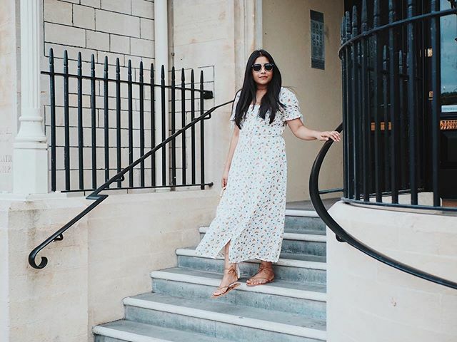 Elle_Files's tweet image. I’ve realised that beauty flatlays perform better on my feed than pictures of me. But that’s not going to deter me from putting my less-than-flawless self out there 🤷🏻‍♀️
.
.
.
.
.
.
.
#asseenonme #wearthisnext #wiwtoday #outfitshot #instastyle #fashionb… ift.tt/2nCbgrT