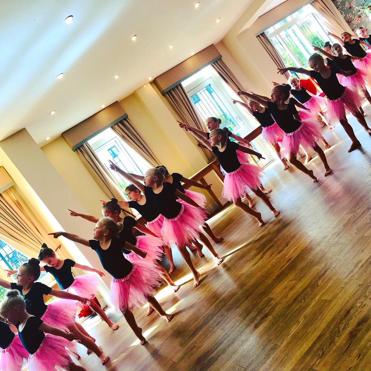 JLSchoolOfDance's tweet photo. Giving up their Sunday afternoon once again to do something lovely 👵🏼👴🏼 https://t.co/Kw1CEFG4PR