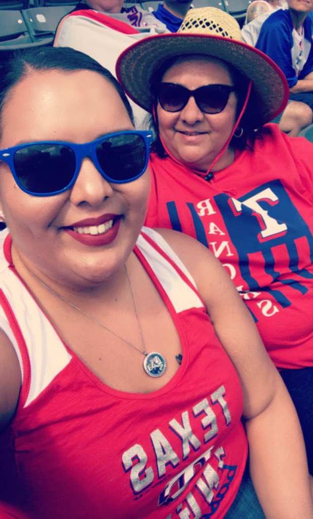 JozeeAndrus's tweet image. Our final time here. @Rangers #MyRangers #FarewellGLP 💙⚾️❤️