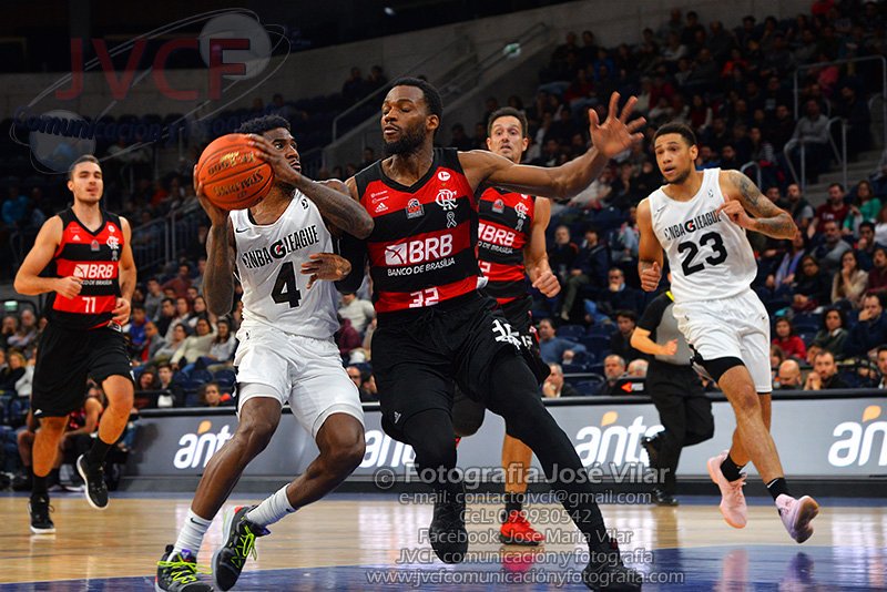 JVCF_Comunica's tweet photo. Ya más de 5 años, siempre estando en los grandes eventos deportivos y culturales de la región, para obtener las mejores fotografías para nuestros socios, equipos, publicaciones, deportistas...
En este caso una de #basquet 
#deportes #nbagleague #gleague https://t.co/vkrMEQvxD2