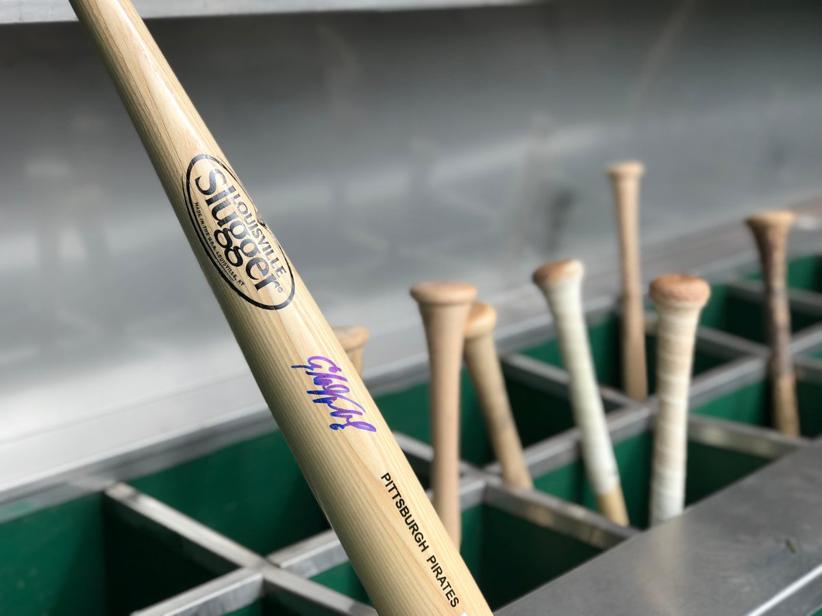 RETWEET THIS now for a chance to win a SIGNED Starling Marte bat as part of our Game 162 celebration! 

#LetsGoBucs