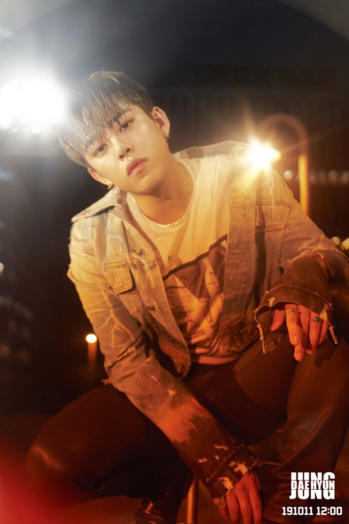 official_JDH93's tweet photo. [#정대현] 📸
⠀
JUNG DAE HYUN 1st Single Album ‘Aight’
CONCEPT PHOTO 1
⠀
🚀2019.10.11 12:00PM(KST)
⠀
#JUNGDAEHYUN #대현 #Aight #아잇 https://t.co/oYF2StI5Hg