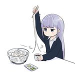 そうめんあるある？長いそうめんに翻弄される女の子!