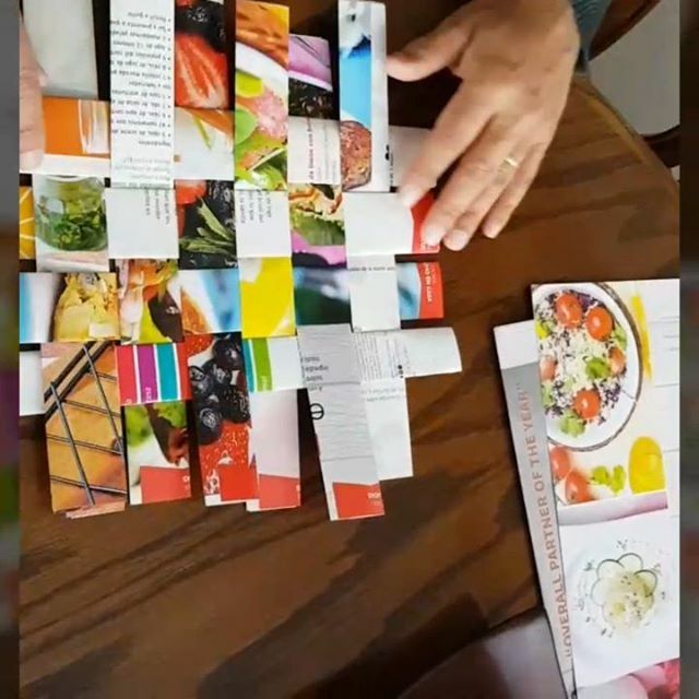 Creando nuevas texturas para un cuadro en proceso. .
.
#reciclaje #recycling #magazines #revistas #oiloncanvas #oilpainter #canvasart #paintingoncanvas #acryliconcanvas #acrylicpainter #acrylicartwork #acrylicart #artechile #chilearte #artelatinoamerican… ift.tt/2oniP6d