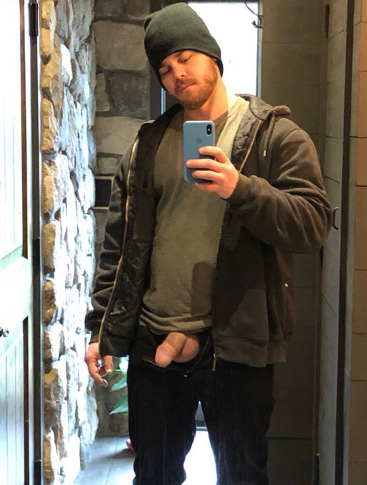 When the temperature drops 🥶😈 https://t.co/FXUYNkReHu