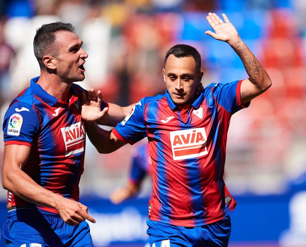 adnradiochile's tweet photo. VIDEO | ¡Los sacó de paseo! El golazo con que Fabián Orellana cerró la victoria del Eibar sobre Celta en España https://t.co/KV6SaXbwhy https://t.co/nyeVCEPLnE