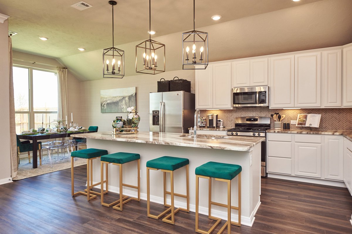 It's time for another #builderspotlight: <a href="/stylecraft/">Stylecraft</a> believes you should come home to more by building an affordable product with incredible included features in every new home. For <a href="/BCSHBA/">GBVBuildersAssn</a>'s Parade of Homes™, they are in Oakmont and Southern Pointe! ow.ly/3DP550wbJSw