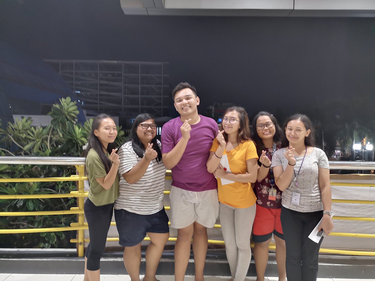 uscchec's tweet photo. With warm smiles and hugs, we're thrilled to welcome these five lovely girls as new members of the Chemical Engineering Club!
Welcome to the family The Croodas!
Indeed, we're a family and a home!
ChEC? ChEC! https://t.co/v6FNZZjfAH
