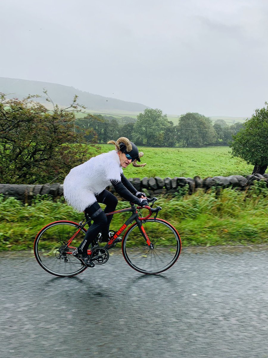 KC6610TINA's tweet photo. Team Craven policing the UCI AT Kettlewell, Buckden &amp; Cray. Fabulous atmosphere, crowds &amp; yes....sheep!#UCIRoadWorldChampionships @Skipton_Police @Yorkshire2019 https://t.co/LecdeTp54a