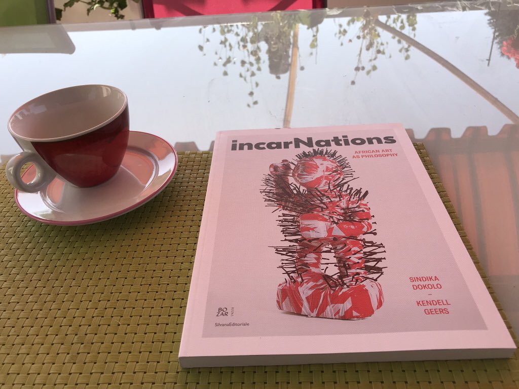 À toute la diaspora #africaine, c’est la dernière semaine pour amener les amis &amp; familles visiter «L’art africain en tant que philosophie» à #BOZAR #Bruxelles. Faites comme moi, procurez-vous à la sortie le livre #IncarNations édité par <a href="/sindika_dokolo/">Sindika Dokolo</a> &amp; <a href="/KendellGeers/">Kendell Geers</a>. Un régal👍🏾