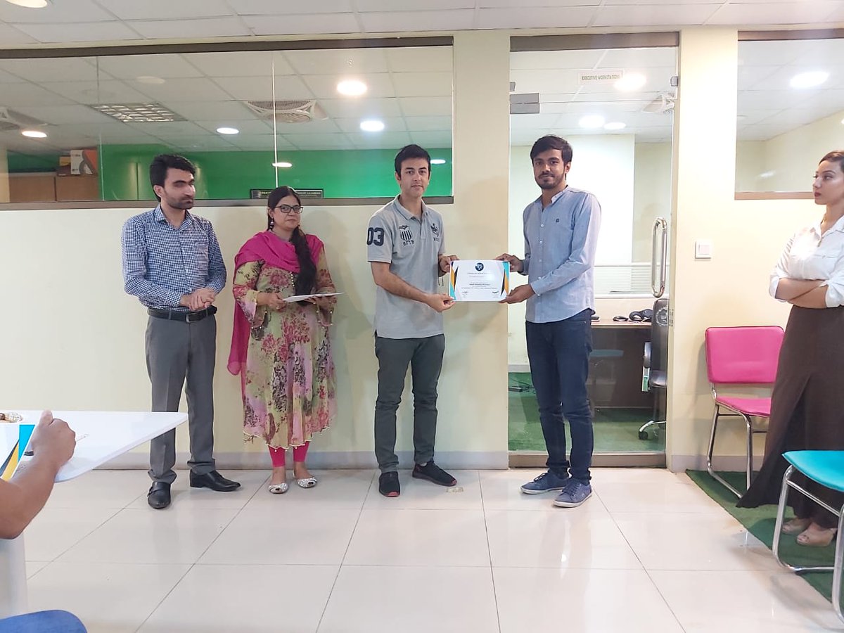 findnayyer's tweet photo. Successful Workshop on "Digital Marketing" by CSWorld &amp; Learnovation on 29th September 2019 at Collab Islamabad. 
Certificate Distribution among participants
Facilitator @findnayyer 
#csworld #findnayyer #digitalmarketing #workshop #training #beingcreative #Learnovation 🇵🇰 https://t.co/X51GGzK7rw