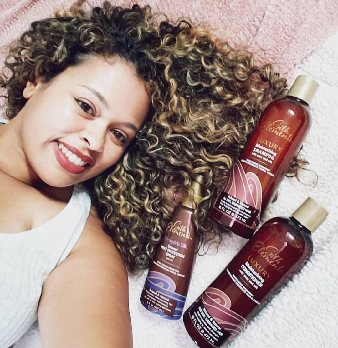 chasingtheflores keeps her curls healthy and moisturized using our Luxury Moisturizing duo. Perfect for protecting your hair from the seasons changing.
bit.ly/2nBLy71
