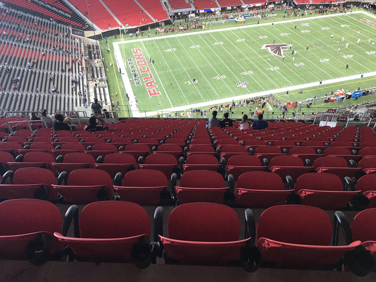 JamieGienapp's tweet photo. @AtlantaFalcons My FIRST NFL game ever! Thanks to my wife for grabbing the tickets. #RiseUp https://t.co/Q49R7o6HMh