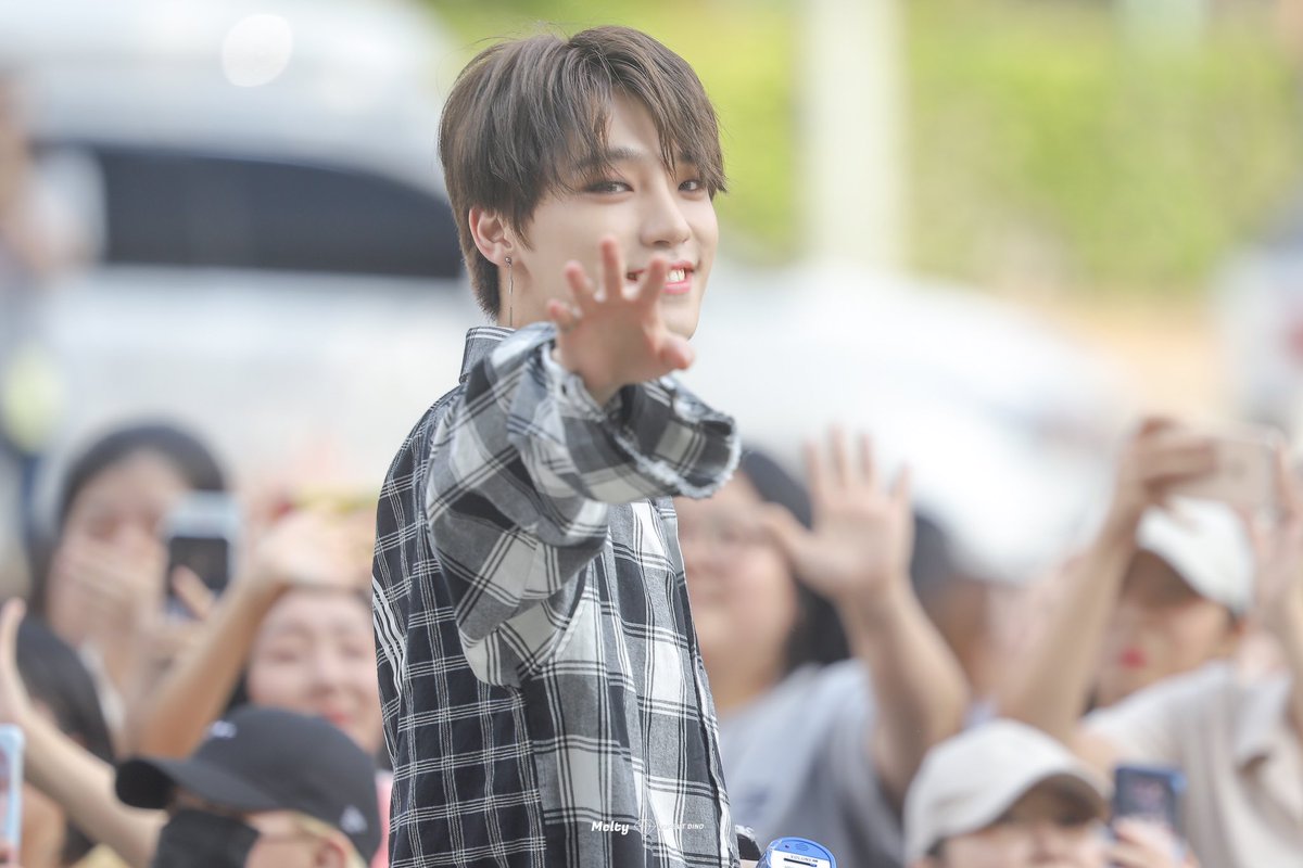 Melty_for_Dino's tweet photo. [HQ] 190928 미니팬미팅 
챠니 사랑해💕고마워🥺💕
#디노 #세븐틴 #이찬 #SEVENTEEN #DINO #ディノ @pledis_17 https://t.co/uIincklz3M