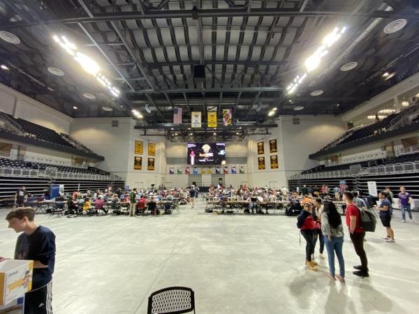 umbcGameDev's tweet image. Thanks @Hackumbc for inviting us to do a Unity Tutorial and C# tutorial. It was amazing meeting new people from different campuses and companies. Most importantly, we&apos;re glad that we got to display our passion for developing games and teaching!

#hackumbc  #gamedev  #education