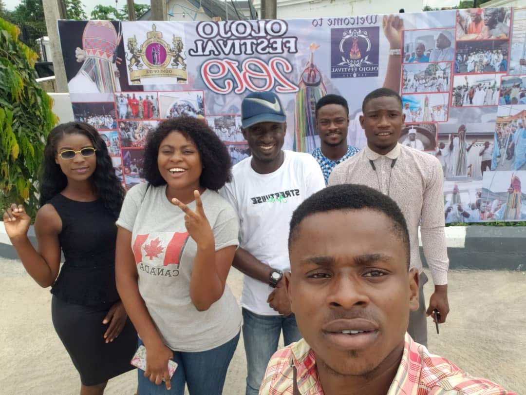 OauGreatfm's tweet photo. Great 94.5 FM crew members live at the Ooni’s palace. #press #aboutweekend #OlojoFestival2019 https://t.co/70XqhqzDrp