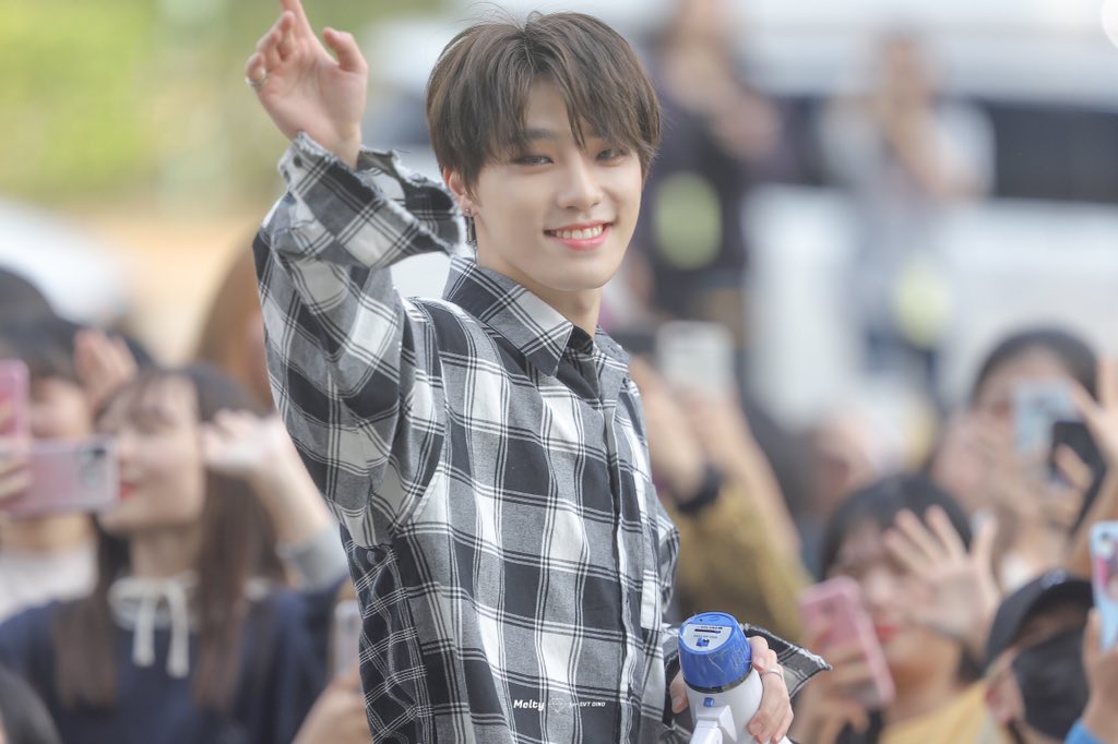 Melty_for_Dino's tweet photo. [HQ] 190928 미니팬미팅 
#디노 #세븐틴 #이찬 #SEVENTEEN #DINO #ディノ @pledis_17 https://t.co/srw94hJdcl