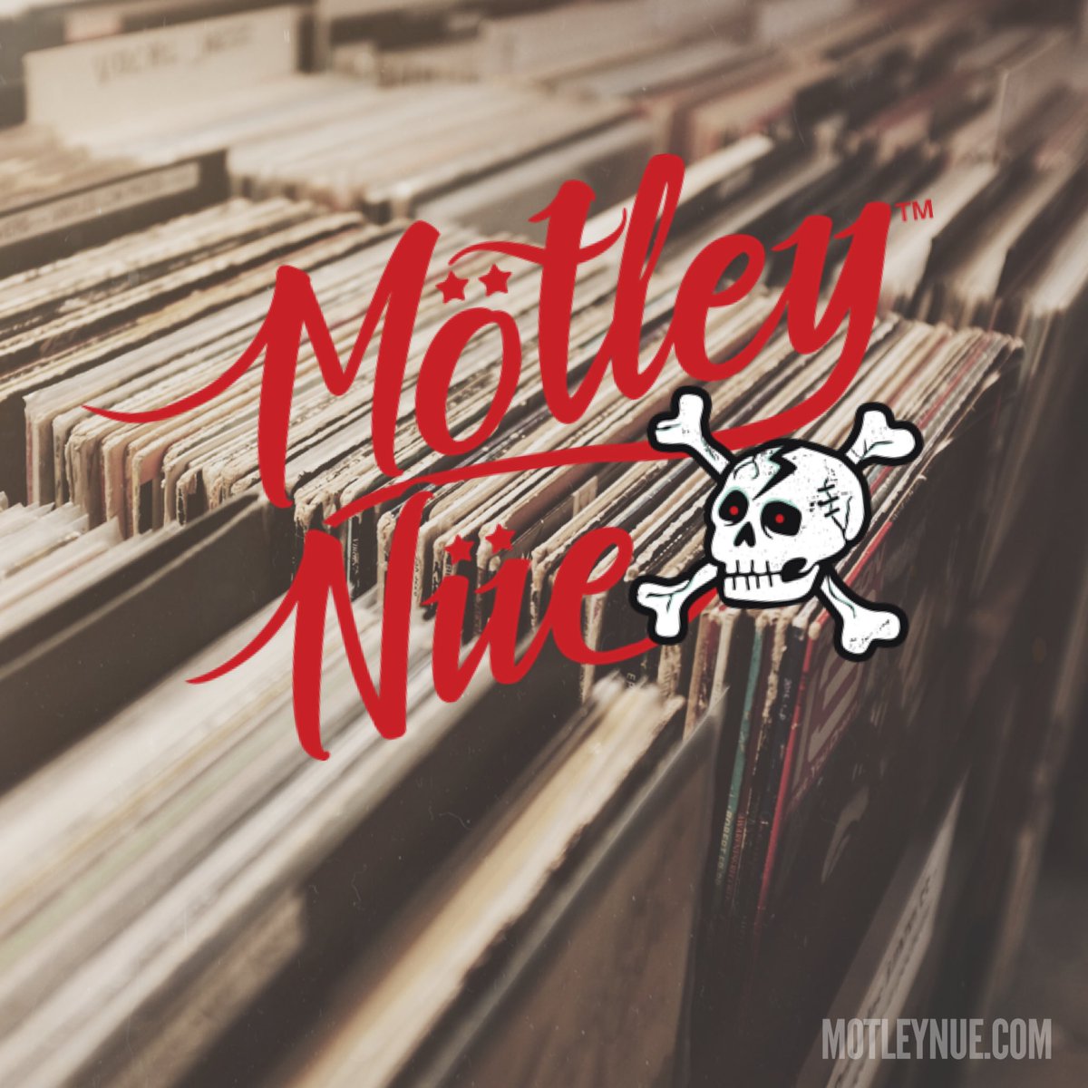 MotleyNue's tweet photo. 🤘 https://t.co/6GX0EBvNi1 🤘
•
#motleycrue #crueheads #stevehott #stevehottrocks #thedirt #thedirtmovie #nikkisixx #vinceneil #mickmars #tommylee #motleycrueforever #motleycruefans #kickstartmyheart #girlsgirlsgirls #lasvegas #glamrock #metalbands  #80sbands #vegasshow https://t.co/Xw4VODIJQI
