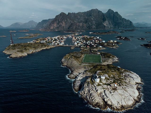 C_Lindman's tweet photo. The magical football field of Henningsvaer
.
Mavic Air
.
#wanderlust #dji #aerialview #dronestagram #droneoftheday #birdseye #drone #dronelife #drones #aerialphotography #dronephotographhy #fromwhereidrone #mountain #nature #landscapephotography #landsca… https://t.co/7yitX9X2Jr https://t.co/0i1HBtZcC3