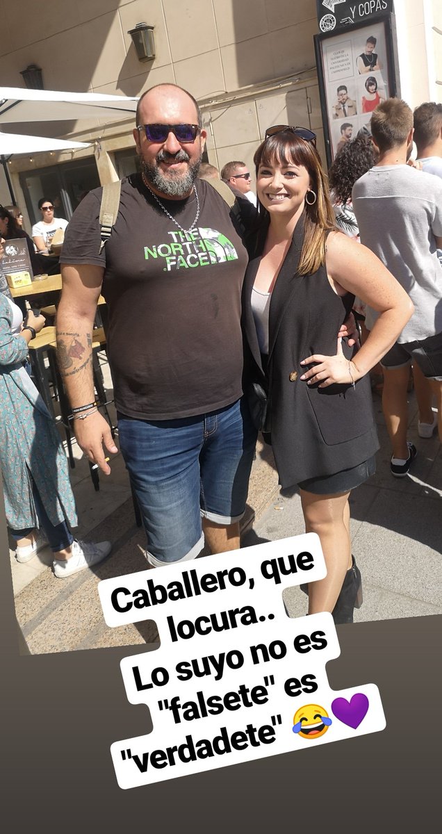 Le he sobornado todo lo que he podido para que me enseñe a cantar, pero nada 🤷🏻‍♀️😂💜 @RamoniCai