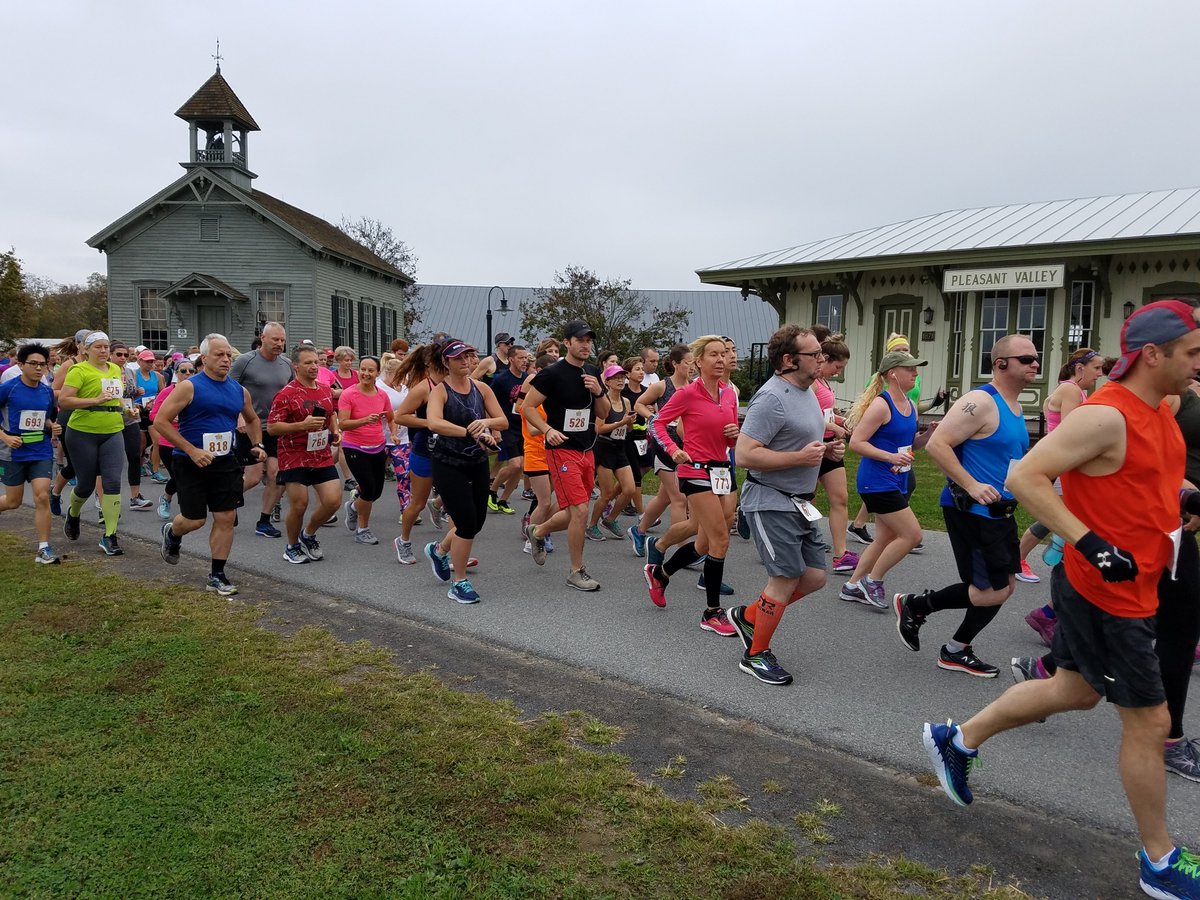 fallfoliagehalf tweet media