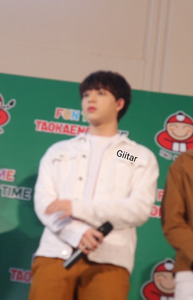 GiTarPSY's tweet photo. ເຖິງວ່າພາບຈະບໍ່ໂຟກັສແຕ່ຄວາມຫນ້າຮັກກະຊັດເຈນ🥰
#TaoKaeNoiLaoUYD
#บาสเด็กอ้วนที่แท้จริง https://t.co/S13McZyZXN