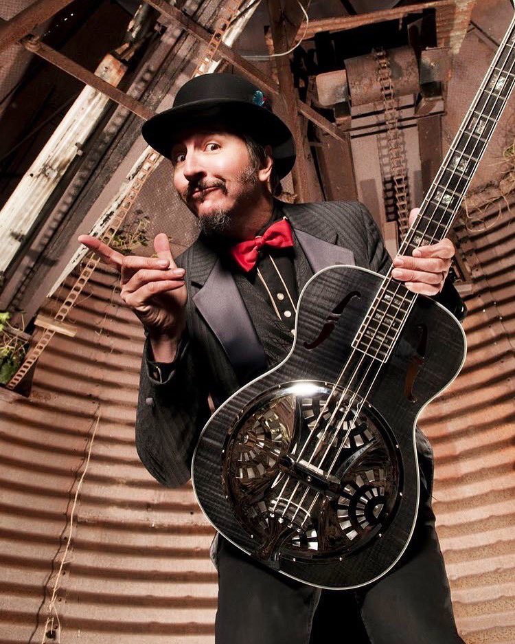 Happy 56th Birthday to Les Claypool! 