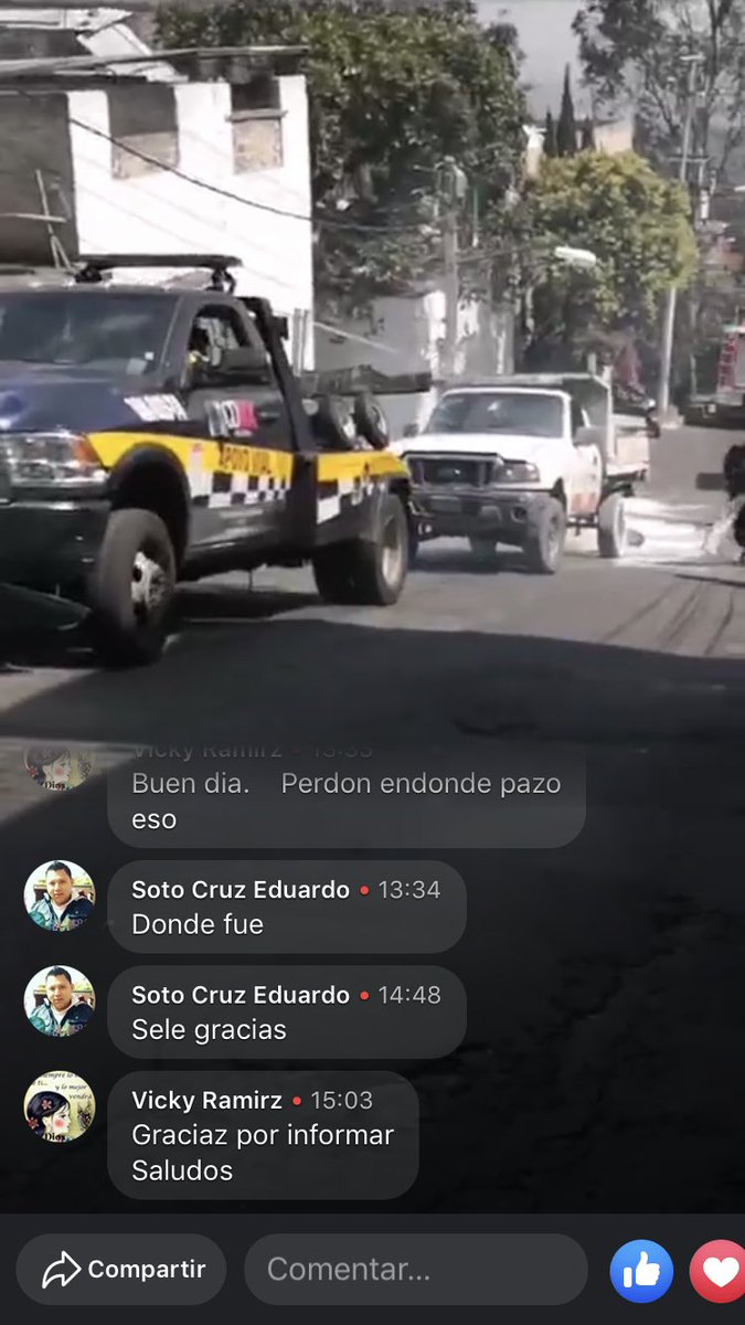 chavez1320's tweet photo. @CFEmx @TlalpanAl @Claudiashein el dia 27/9/19, se volvo un camion de @construrama_mx deteriorando el poste de luz, lo retiraron pero nadie se ha hecho cargo del poste, https://t.co/z7Gk9ApIwn
