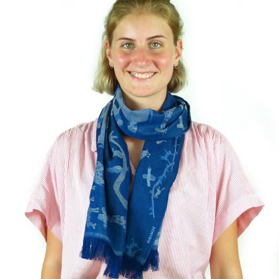 DIDYMOS_Baby's tweet photo. The moonlight jungle design is also available as a dolls sling and as a fringed scarf. The pattern has been resized to ensure that the variety of jungle animals have enough space
#didymos 
#didymosbabywearing 
#itsadidy 
#annadidymos 
#familybusiness https://t.co/nYnObYdS2D