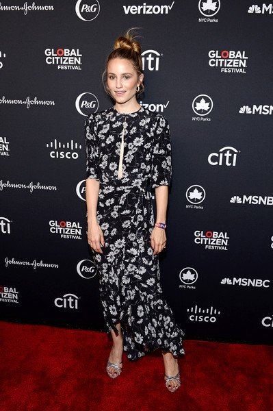 DAgron_com's tweet photo. 📷 +03 | #DiannaAgron at #GlobalCitizenFestival2019 https://t.co/XJWhFfV6Vx https://t.co/f6xoBbN5nC