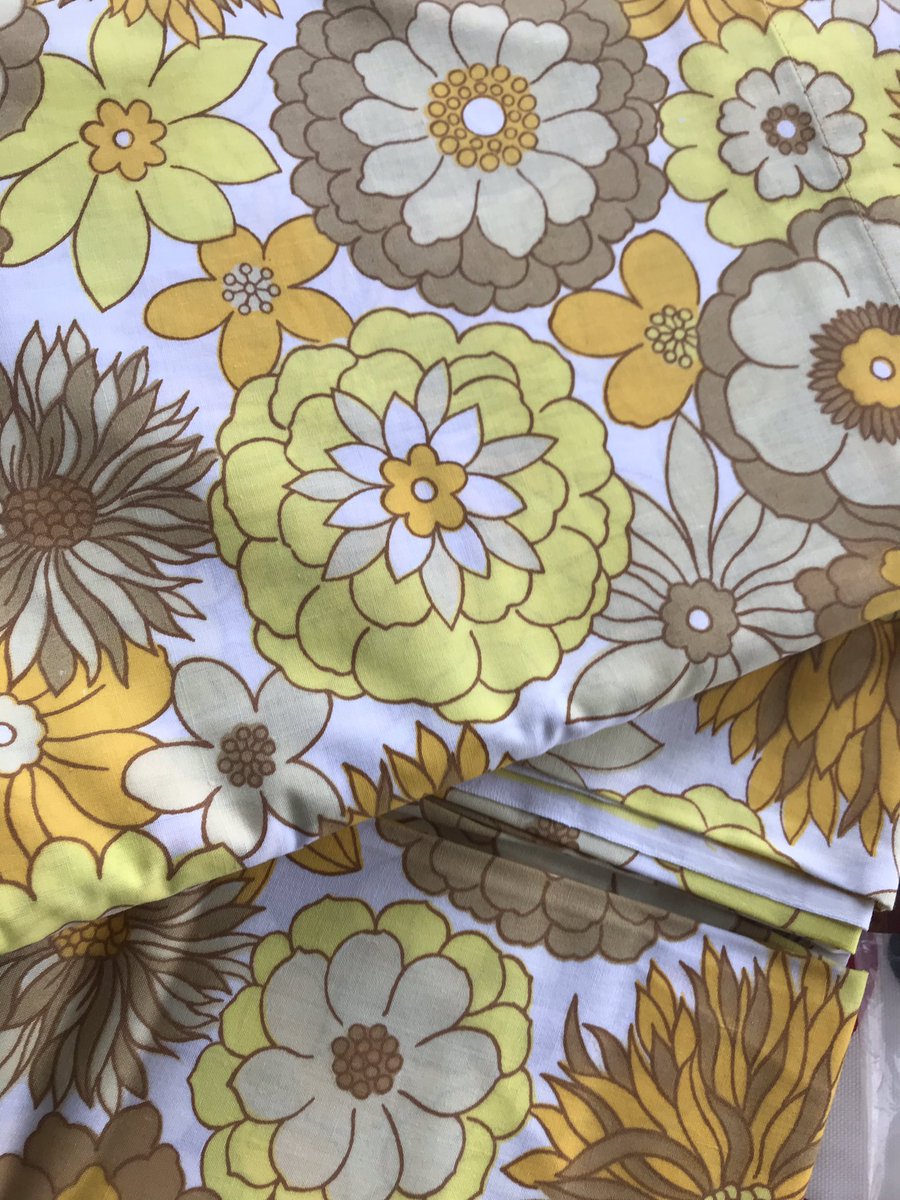 A vintage sheet fabric new in original packaging in my eBay shop today.                               Http//stores.ebay.co.uk/dotsshabbychicshop
